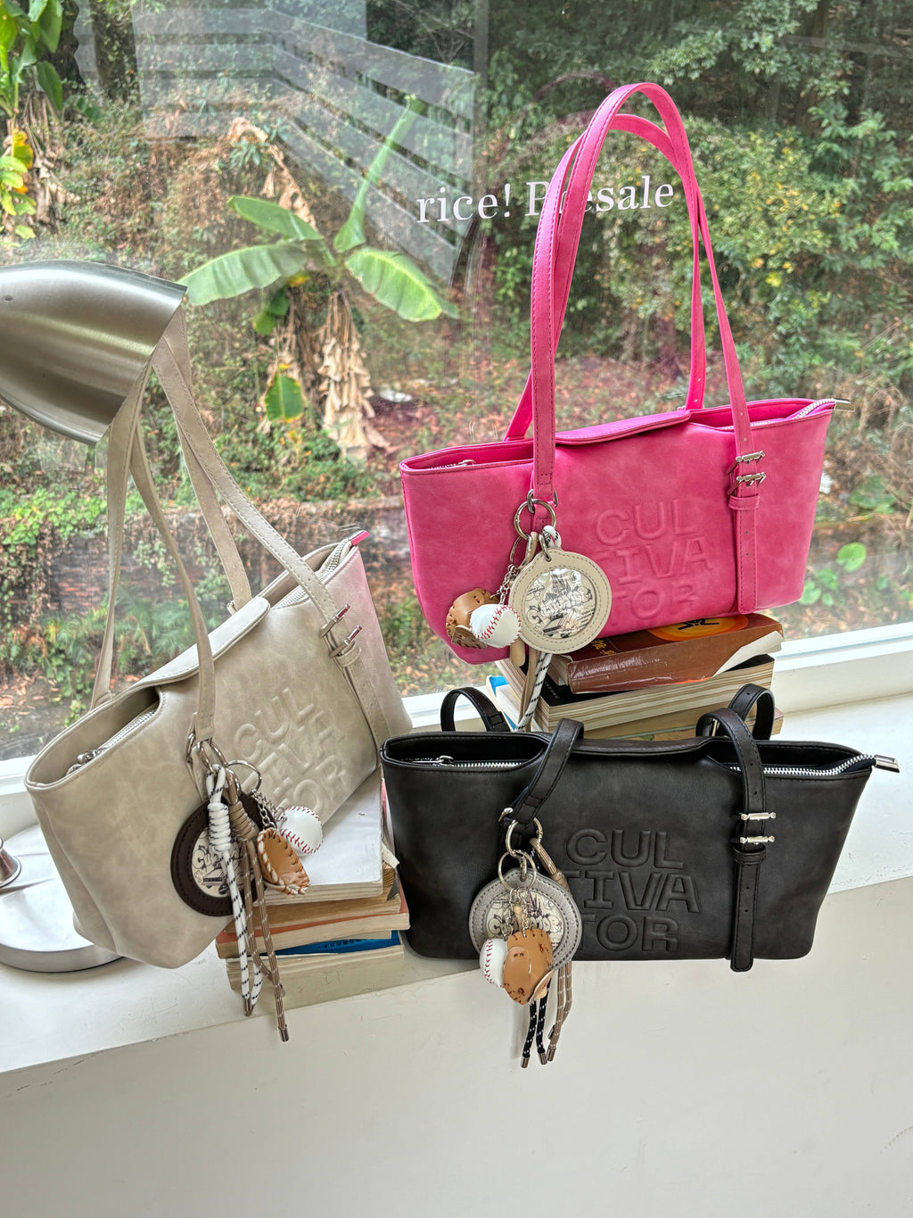 CULTIVATOR YS-24140 East-West Shoulder Bag - Three Colors Overview on Windowsill