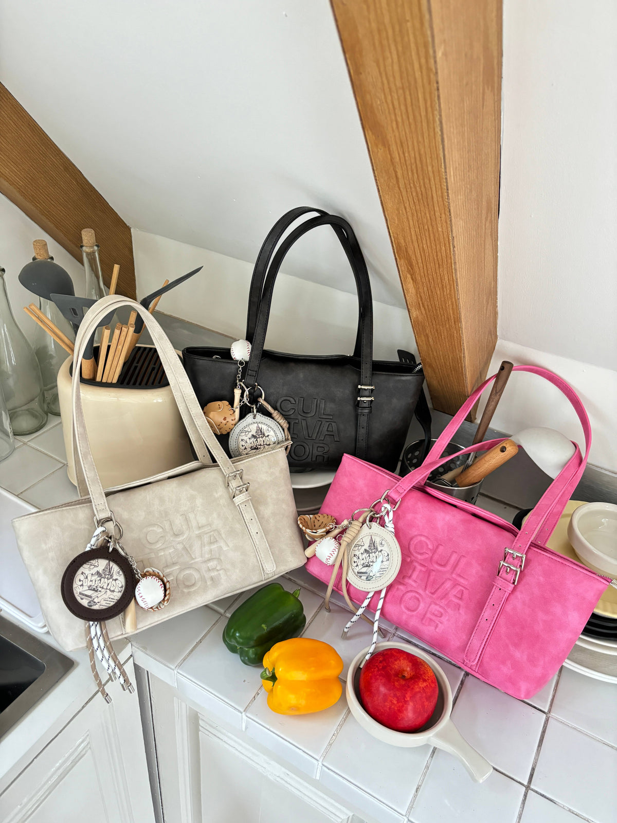 CULTIVATOR YS-24140 East-West Shoulder Bag - Three Colors in Kitchen Counter