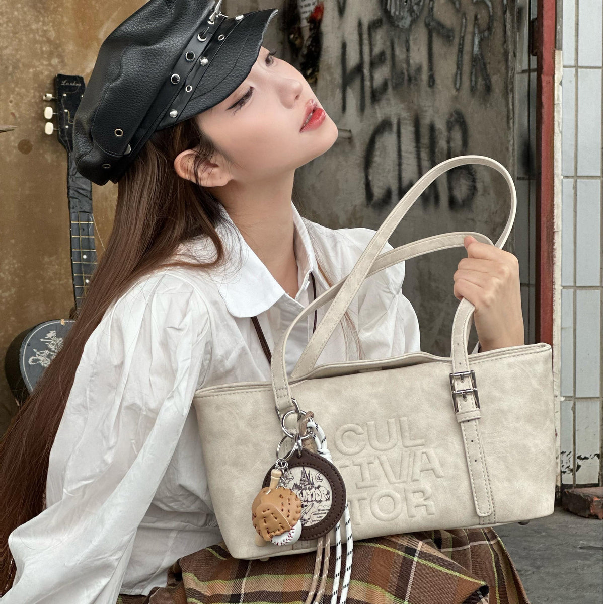 CULTIVATOR YS-24140 East-West Shoulder Bag White - Model Close-up Touching Chin