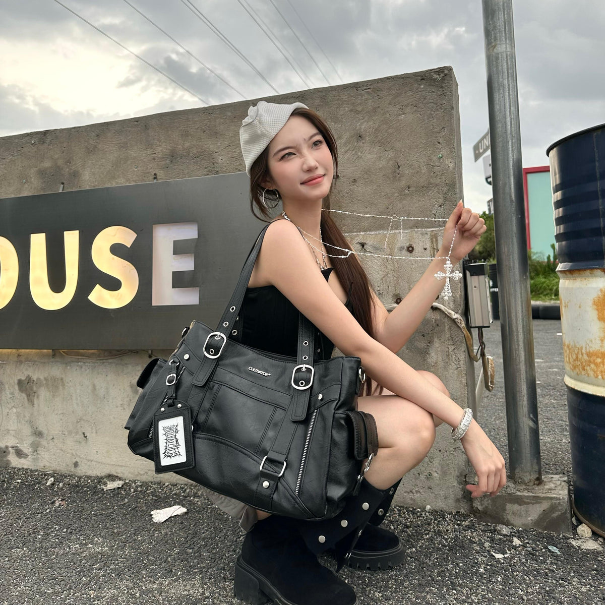 CULTIVATOR YS-25032 Moto Cargo Large Shoulder Bag Black - Model Street Style Squatting