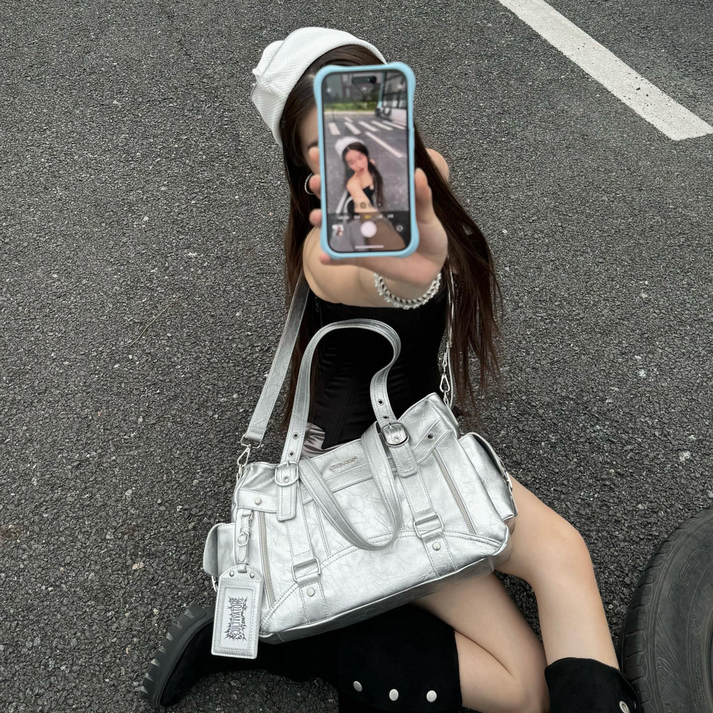 CULTIVATOR YS-25032 Moto Cargo Large Shoulder Bag Silver - Model on Asphalt with Phone