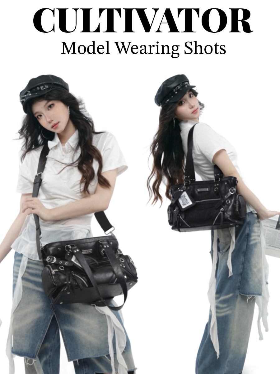 CULTIVATOR YS-25159 Moto Multi-Zip Shoulder Bag Black - Model Double Wearing Shots